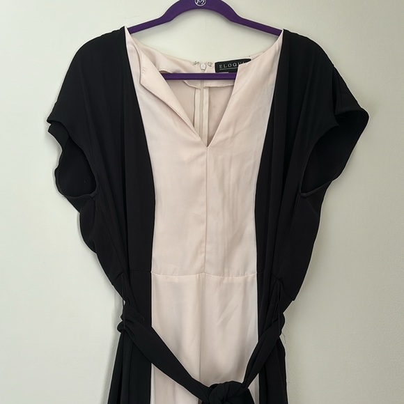 Color Blocked Midi Dress - Picture 2 of 10